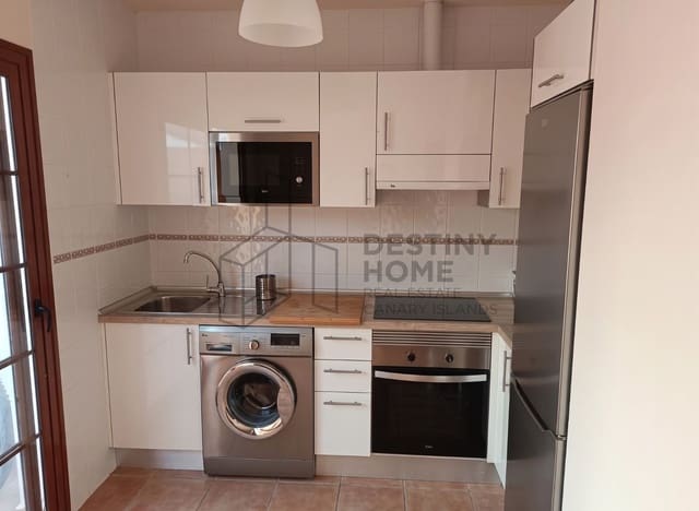 3 quarto Moradia Geminada para arrendar em La Oliva com garagem - 1 050 € (Ref: 9891783)