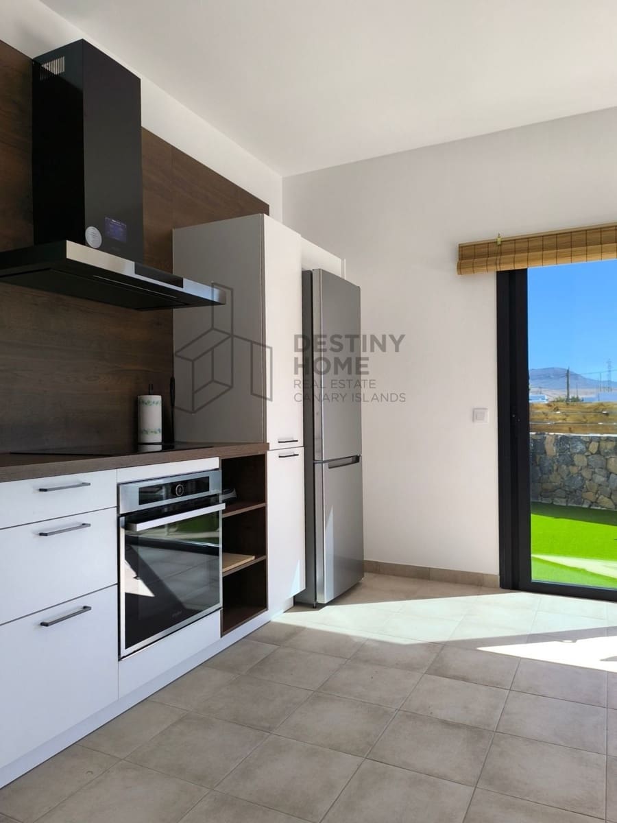 3 slaapkamer Villa te koop in Lajares met zwembad garage - € 1.100.000 (Ref: 9899025)