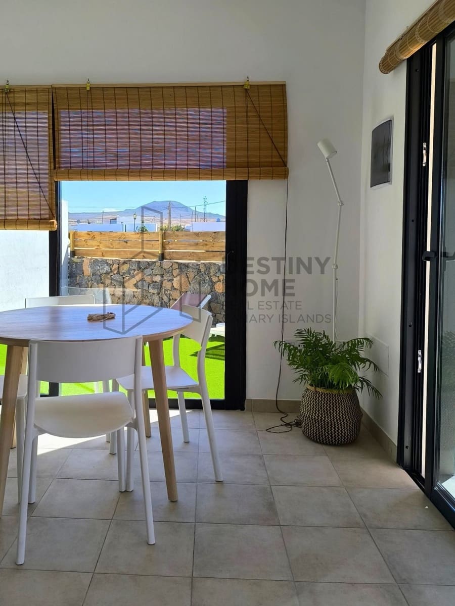 3 slaapkamer Villa te koop in Lajares met zwembad garage - € 1.100.000 (Ref: 9899025)