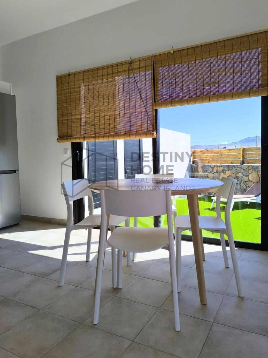 3 slaapkamer Villa te koop in Lajares met zwembad garage - € 1.100.000 (Ref: 9899025)