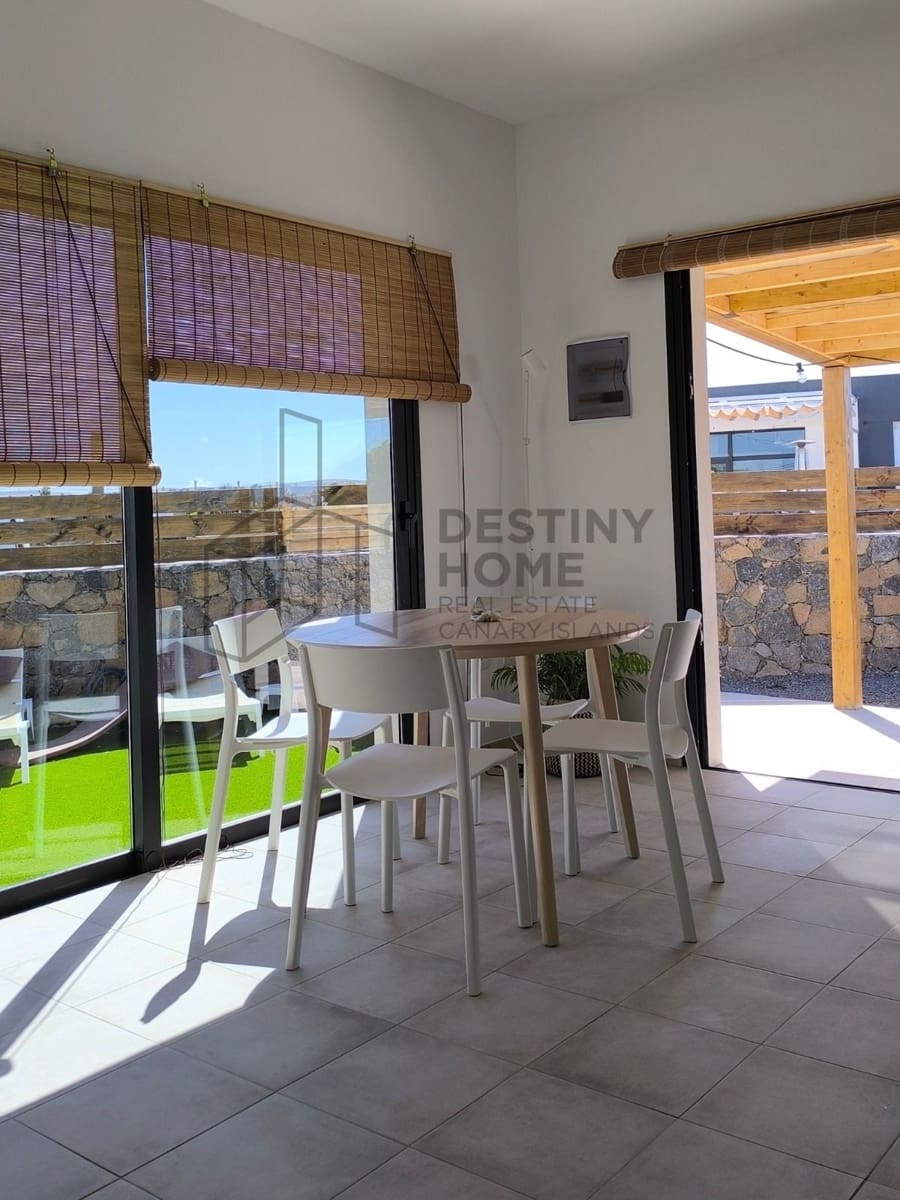3 slaapkamer Villa te koop in Lajares met zwembad garage - € 1.100.000 (Ref: 9899025)