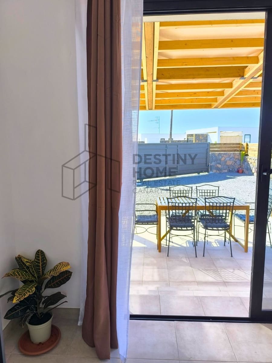 3 slaapkamer Villa te koop in Lajares met zwembad garage - € 1.100.000 (Ref: 9899025)