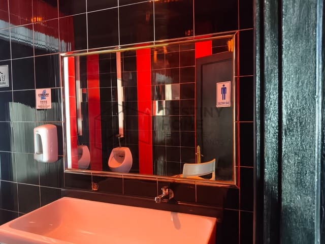 Commerciale in vendita in Corralejo, La Oliva - 490.000 € (Rif: 9907250)