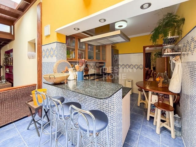 Pareado de 3 habitaciones en El Matorral, Puerto del Rosario en venta - 280.000 € (Ref: 9912635)