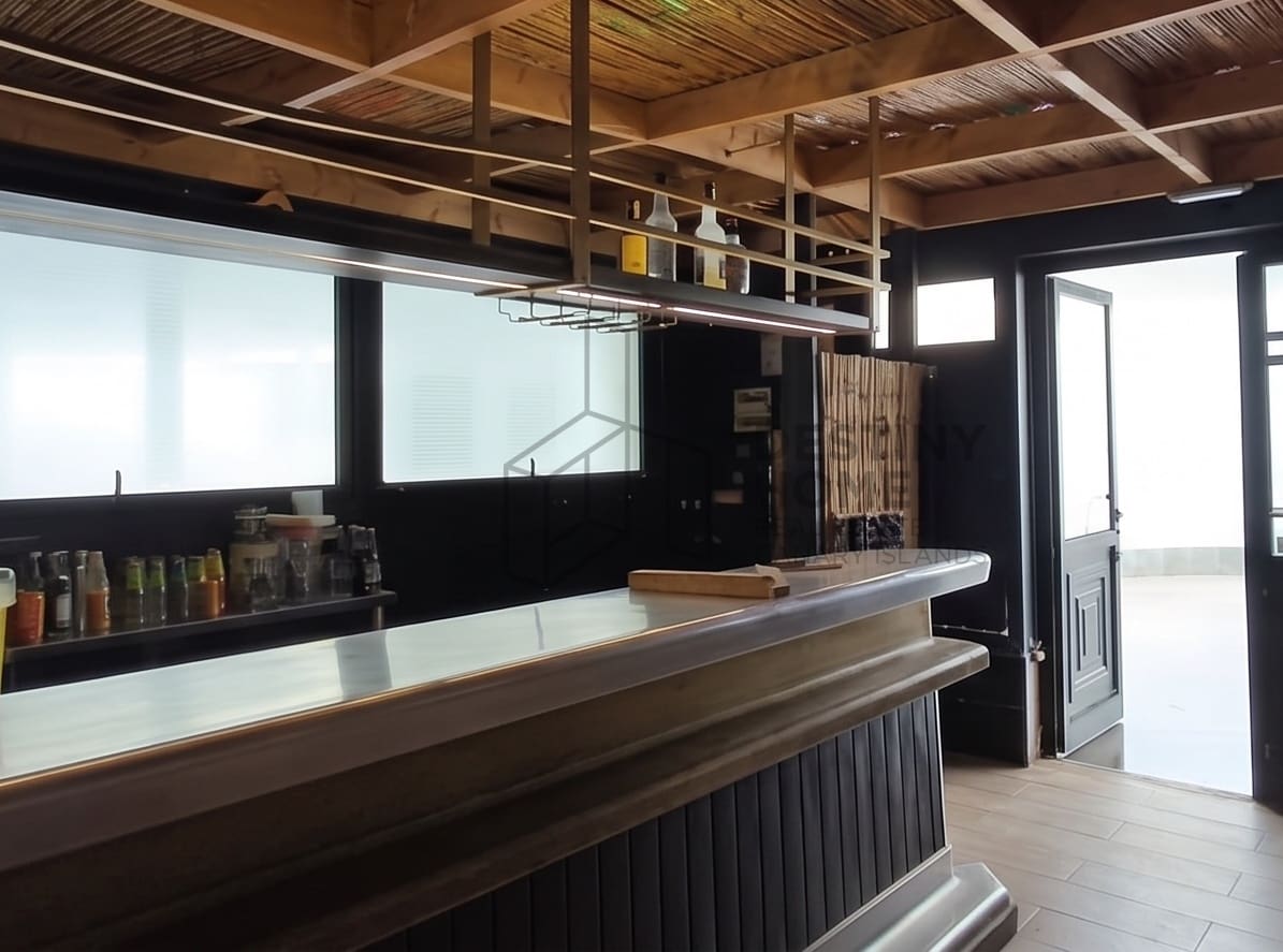 Commercial for sale in Corralejo - € 160,000 (Ref: 9921816)
