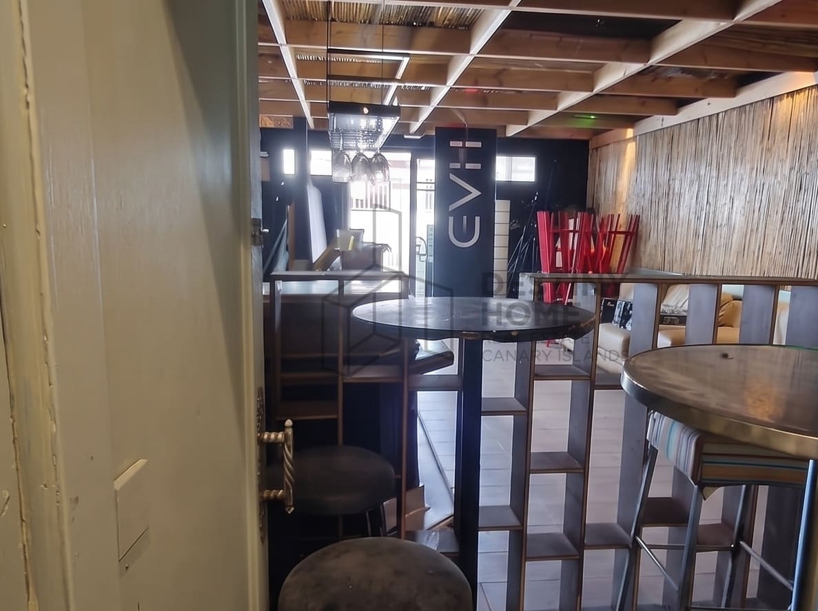 Commercial for sale in Corralejo - € 160,000 (Ref: 9921816)