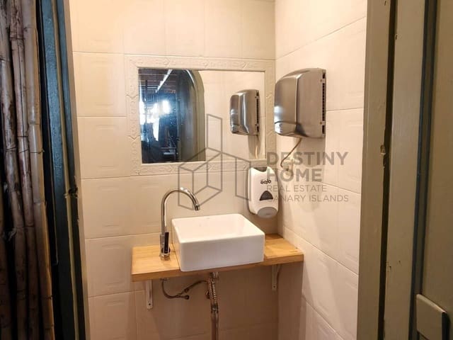 Komercyjne na sprzedaż w Corralejo, La Oliva - 160 000 € (Ref: 9921816)