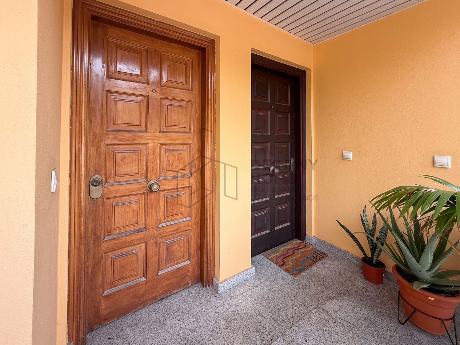 2 Zimmer Apartment zu verkaufen in Corralejo mit Garage - 255.000 € (Ref: 9926864)