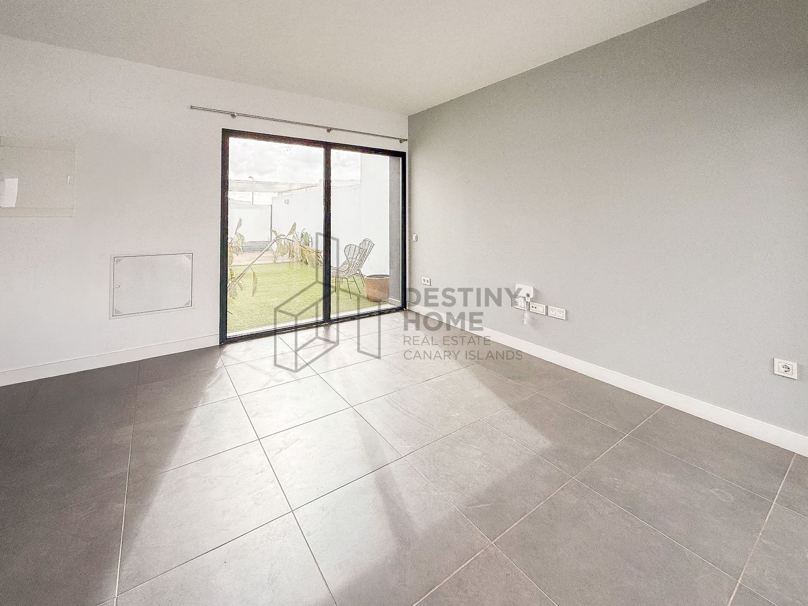 Chalet de 2 habitaciones en La Oliva en venta con piscina - 420.000 € (Ref: 9937535)