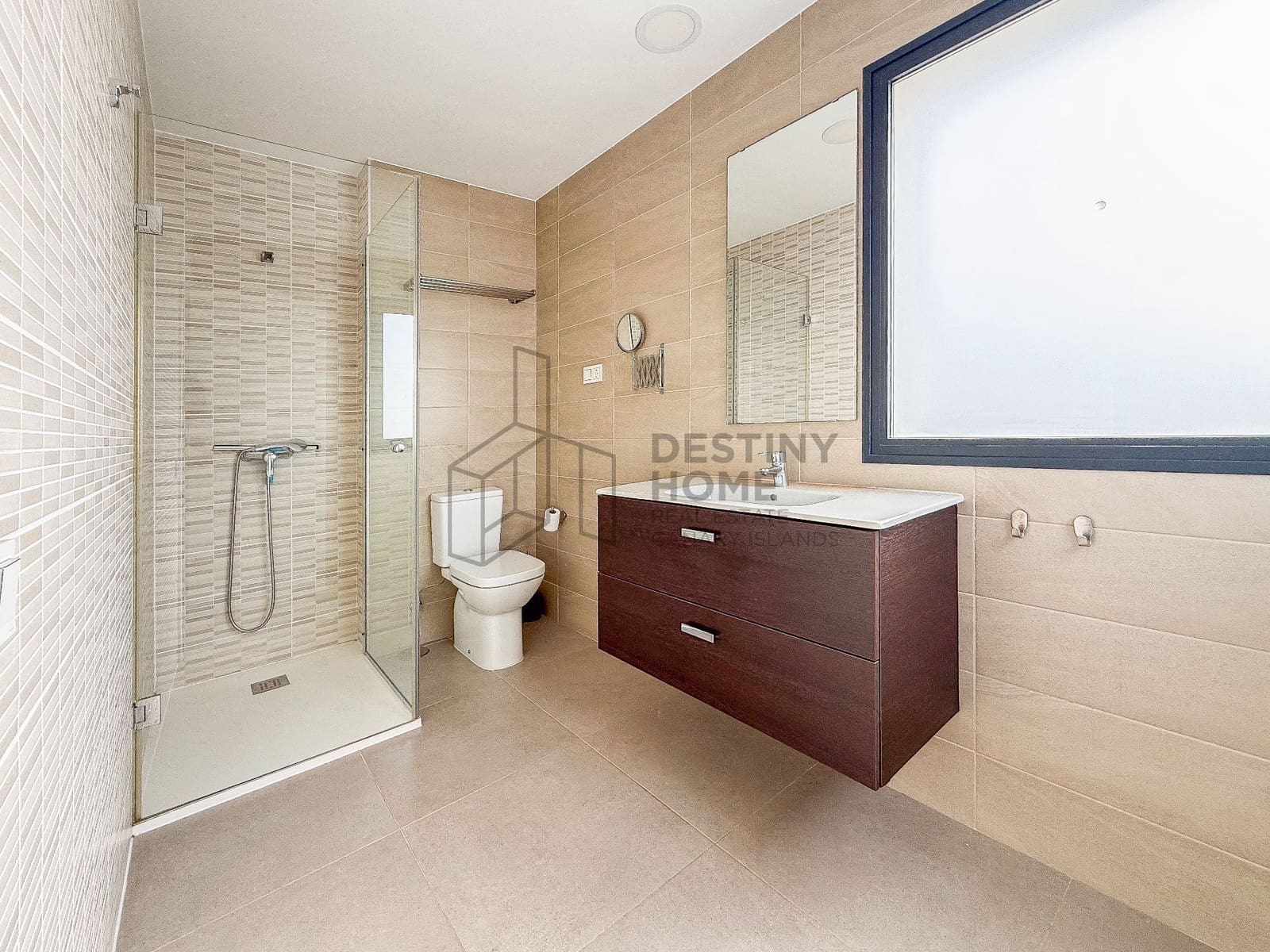 Chalet de 2 habitaciones en La Oliva en venta con piscina - 420.000 € (Ref: 9937535)