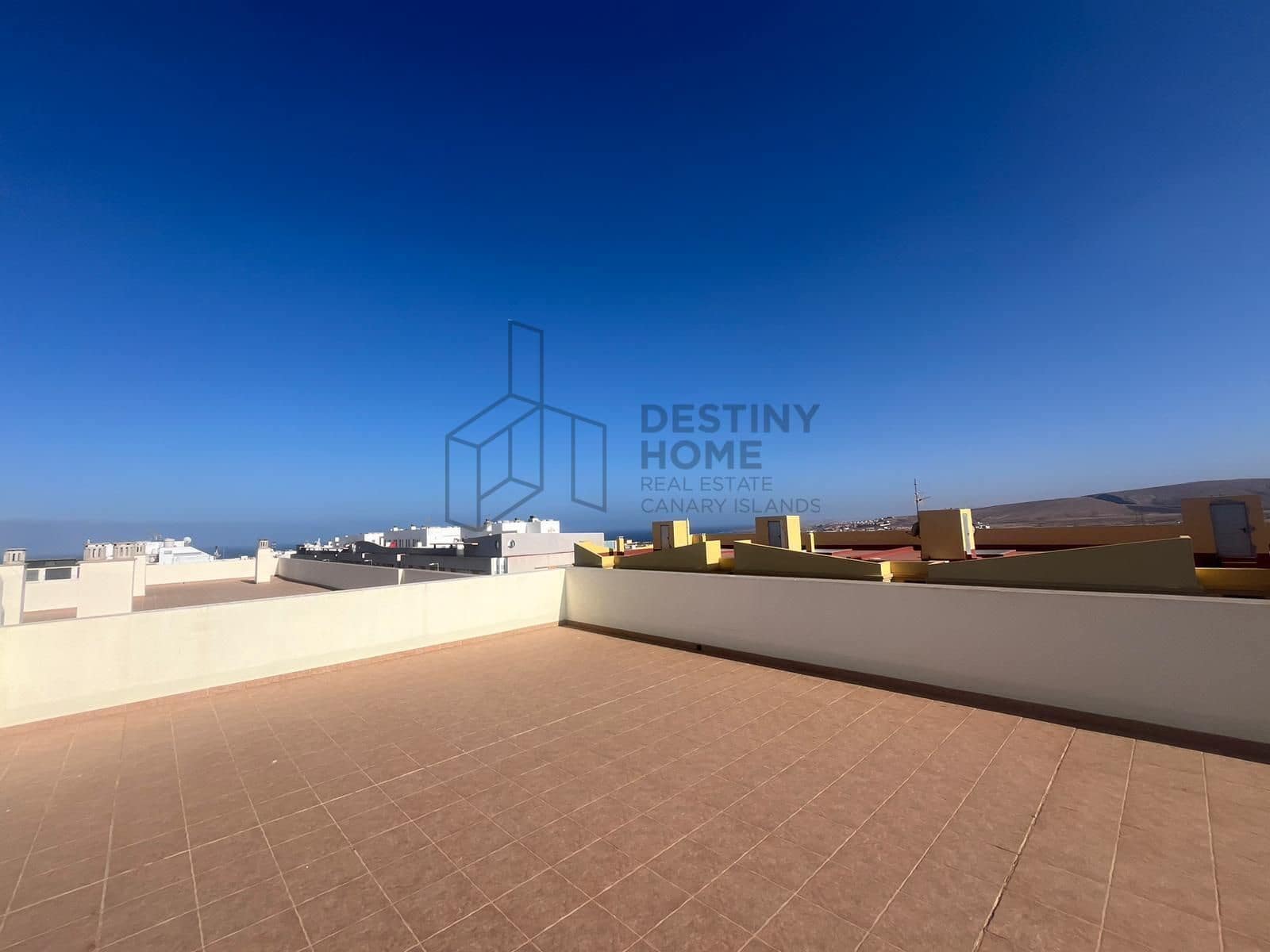 Piso de 2 habitaciones en Puerto del Rosario en venta - 180.000 € (Ref: 9941779)