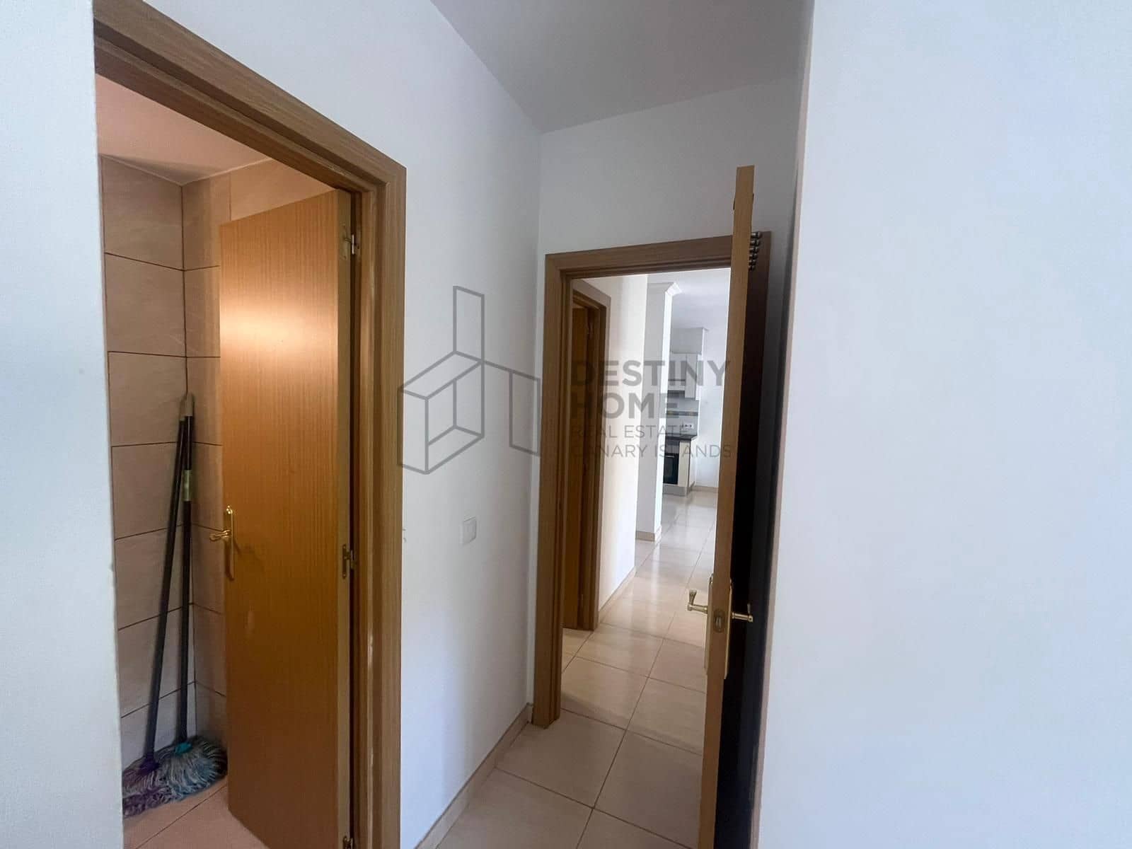 Piso de 2 habitaciones en Puerto del Rosario en venta - 180.000 € (Ref: 9941779)