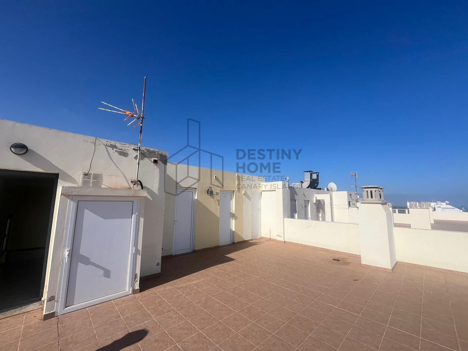 Piso de 2 habitaciones en Puerto del Rosario en venta - 180.000 € (Ref: 9941779)
