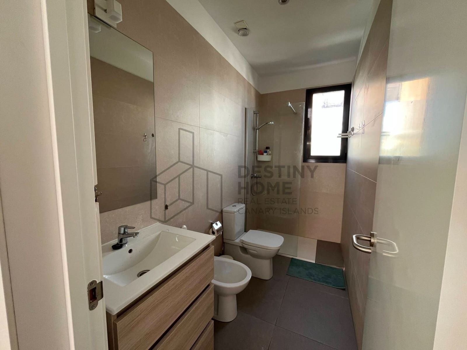 2 bedroom Villa for rent in Corralejo with pool - € 1,800 (Ref: 9949273)