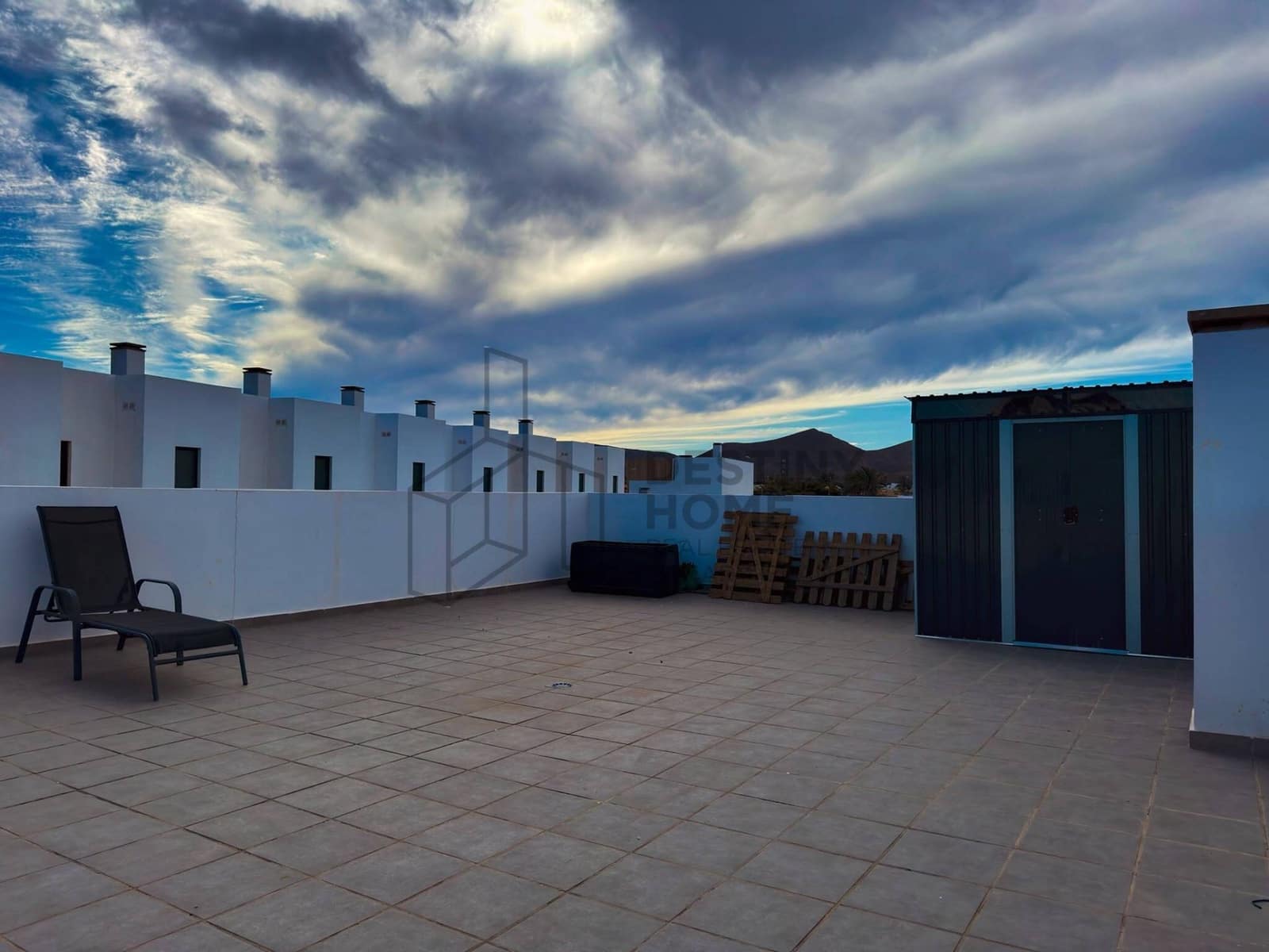2 bedroom Villa for rent in Corralejo with pool - € 1,800 (Ref: 9949273)