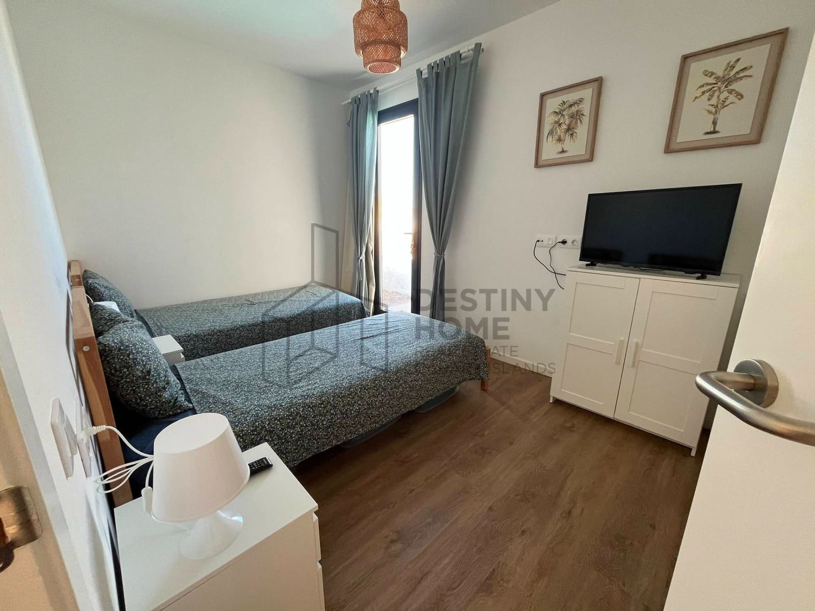 2 bedroom Villa for rent in Corralejo with pool - € 1,800 (Ref: 9949273)