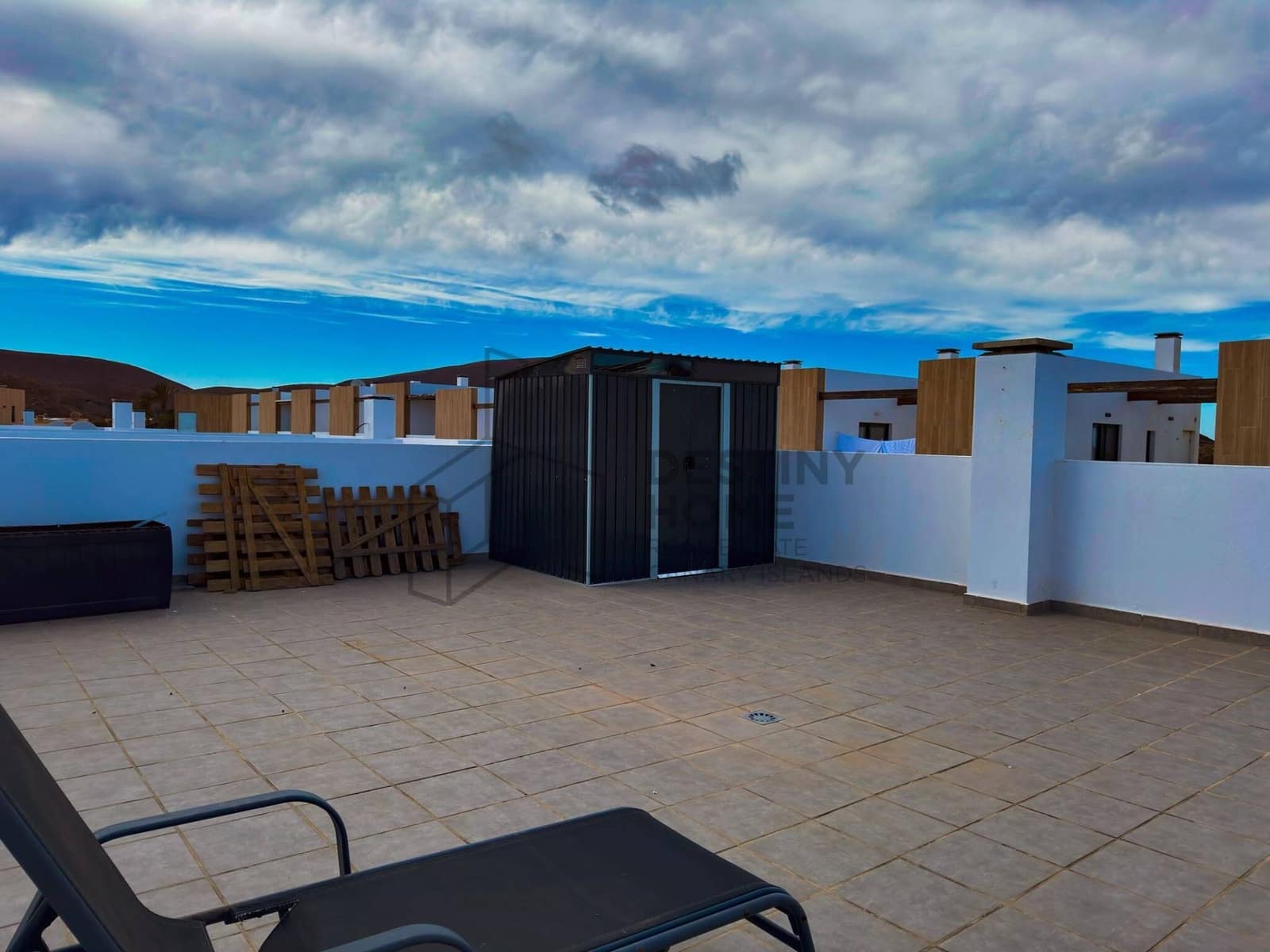 2 bedroom Villa for rent in Corralejo with pool - € 1,800 (Ref: 9949273)