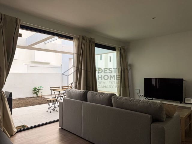 2 sovrum Villa att hyra i Corralejo, La Oliva med pool - 1 800 € (Ref: 9949273)