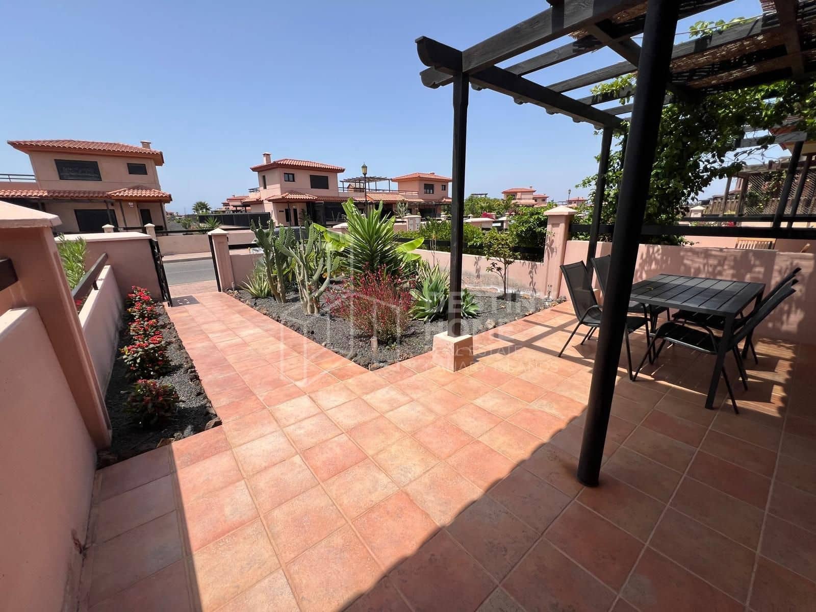 1 sypialnia Dom blizniak na sprzedaż w Lajares z basenem - 199 000 € (Ref: 9949274)
