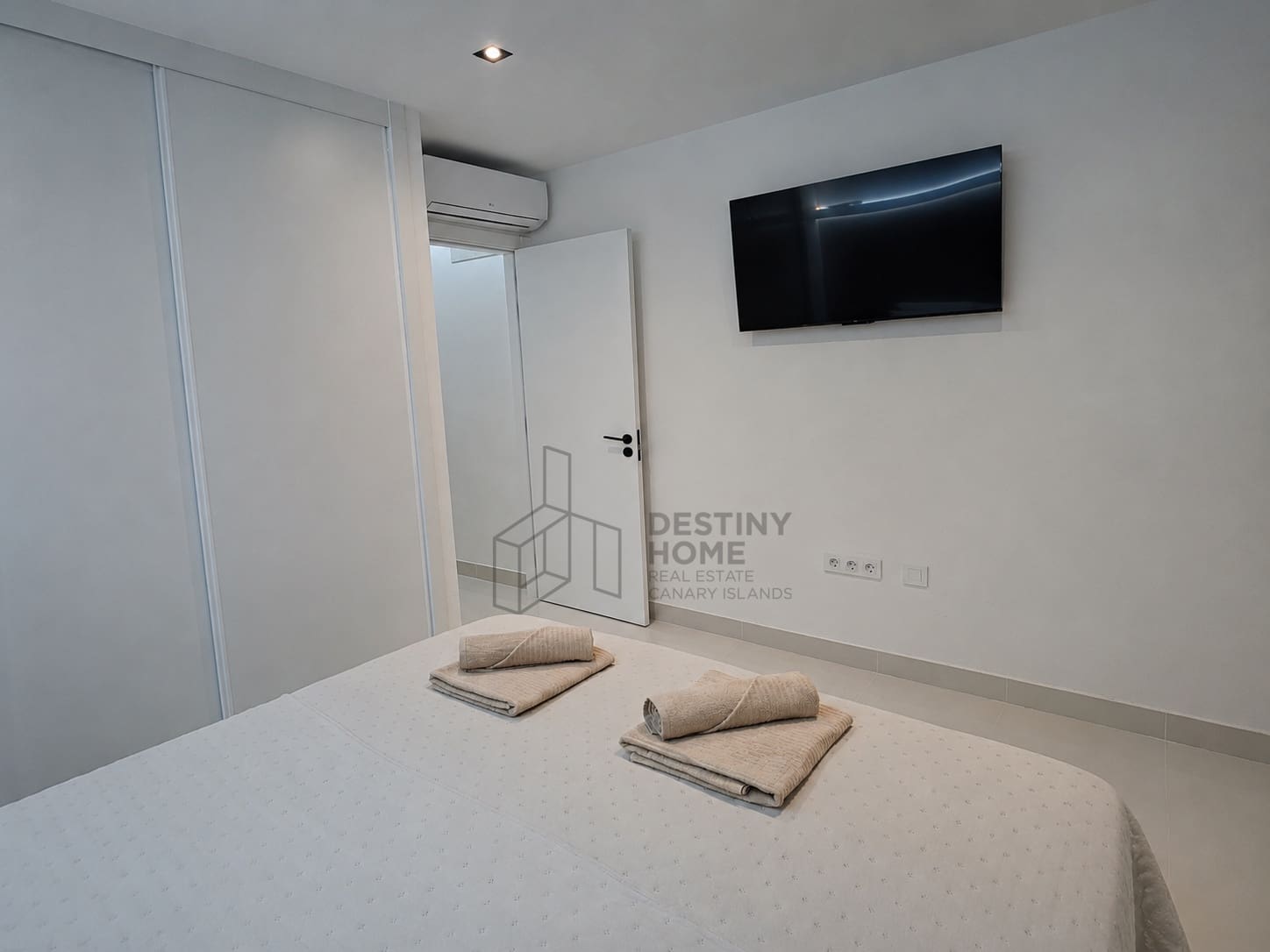 1 bedroom Apartment for sale in La Oliva - € 210,000 (Ref: 9951990)