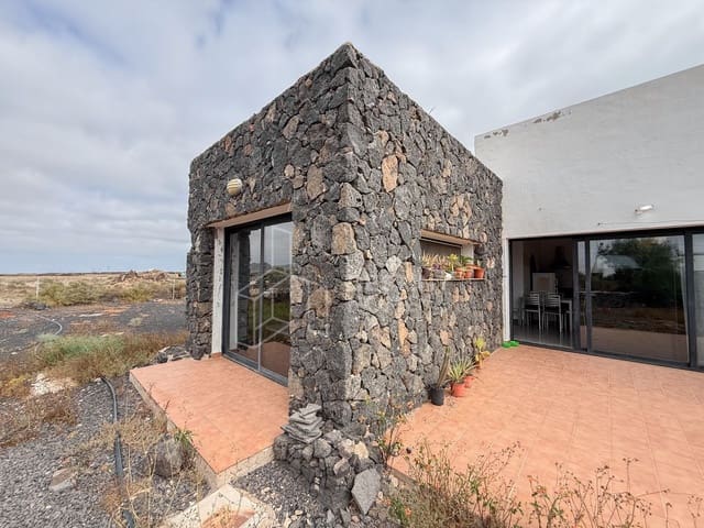 7 chambre Villa/Maison à vendre à Lajares, La Oliva avec garage - 1 200 000 € (Ref: 9957544)