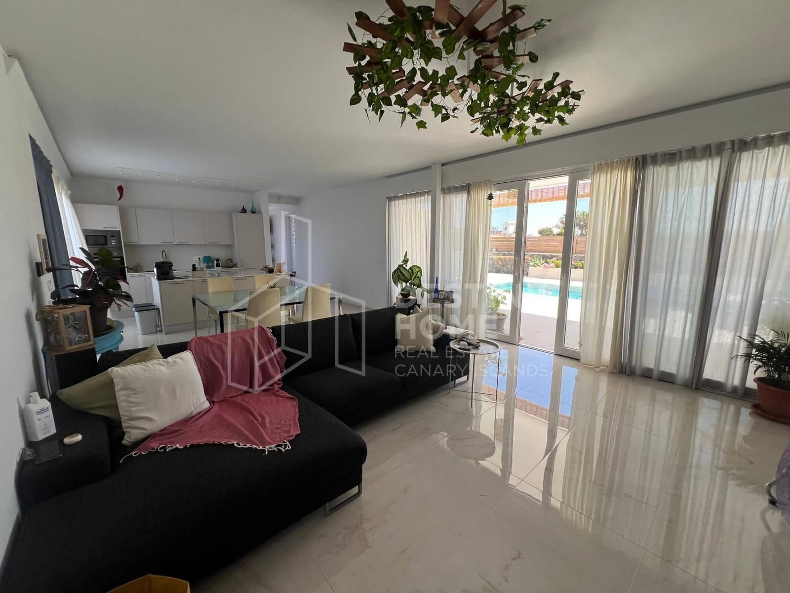 3 chambre Villa/Maison à vendre à Lajares avec piscine garage - 1 080 000 € (Ref: 9962145)