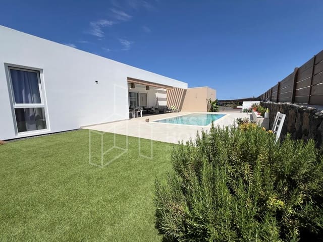 3 soverom Villa til salgs i Lajares, La Oliva med svømmebasseng garasje - € 1 080 000 (Ref: 9962145)