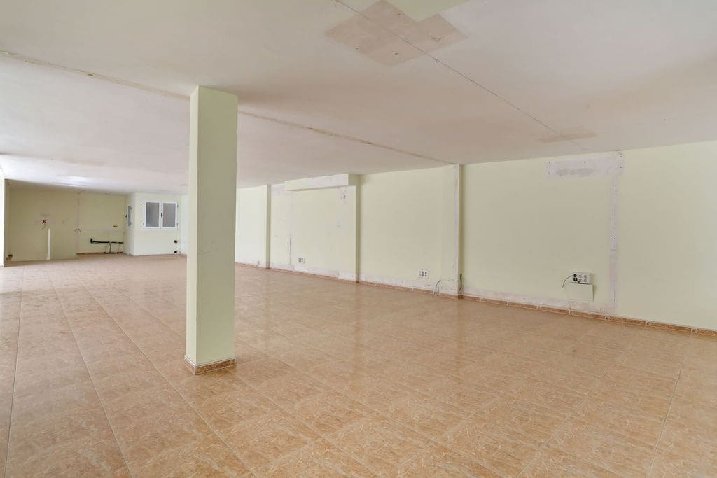 Commercial for sale in Puerto del Rosario - € 160,000 (Ref: 9964932)