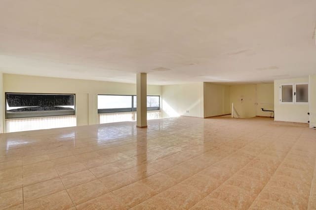 Commercial for sale in Puerto del Rosario - € 160,000 (Ref: 9964932)
