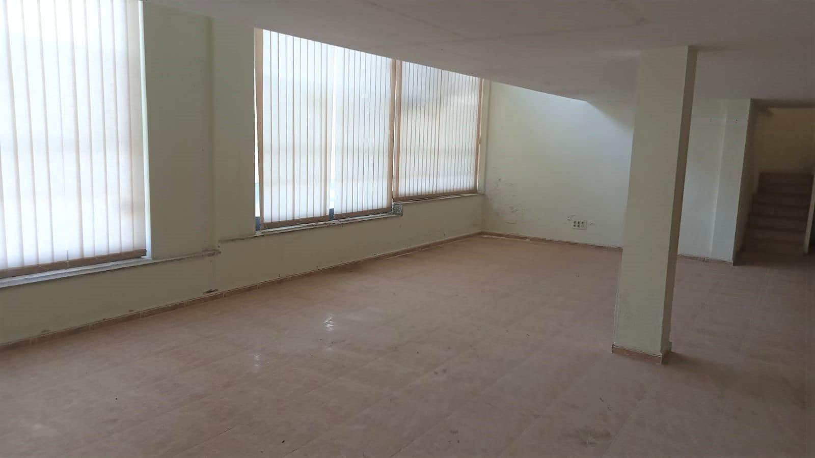 Commercial for sale in Puerto del Rosario - € 160,000 (Ref: 9964932)