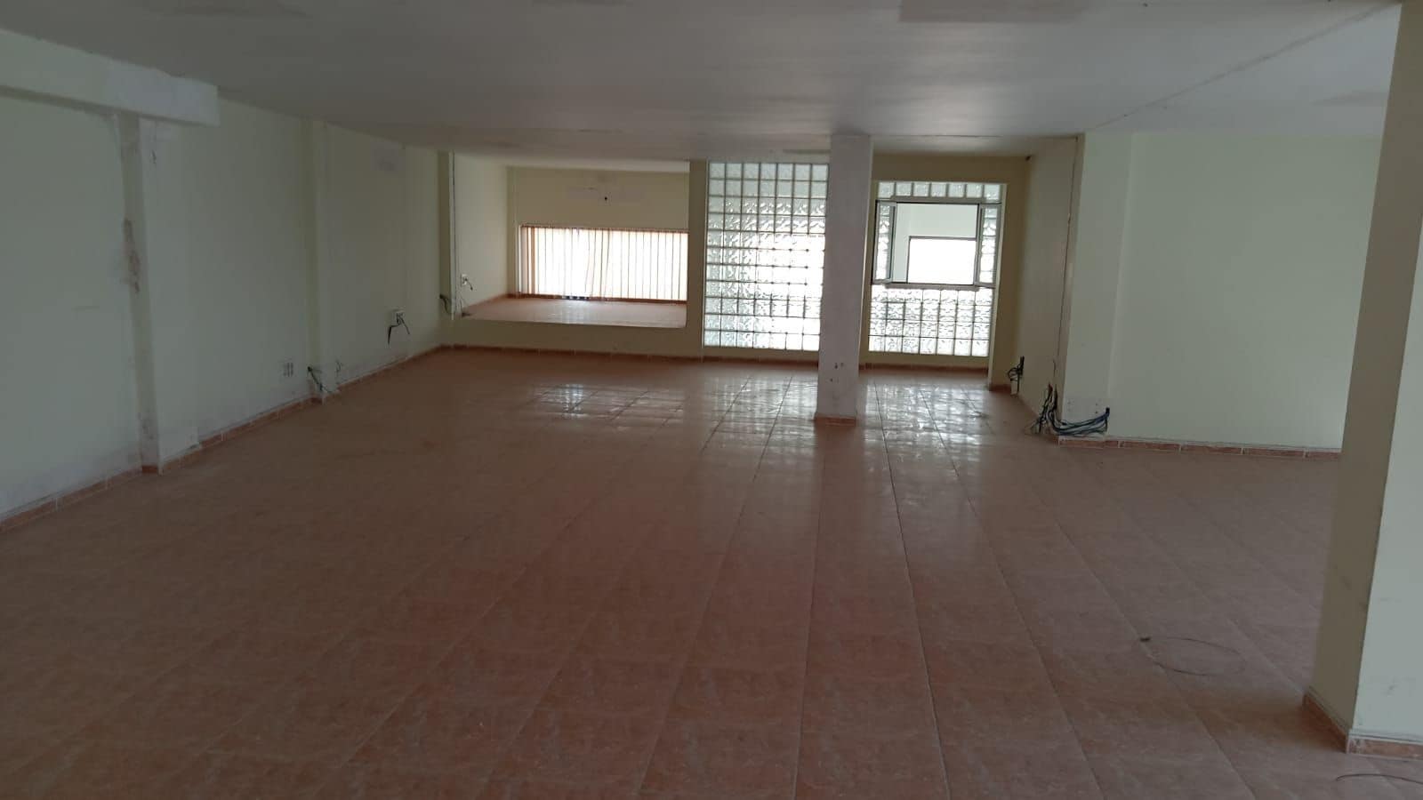 Commercial for sale in Puerto del Rosario - € 160,000 (Ref: 9964932)