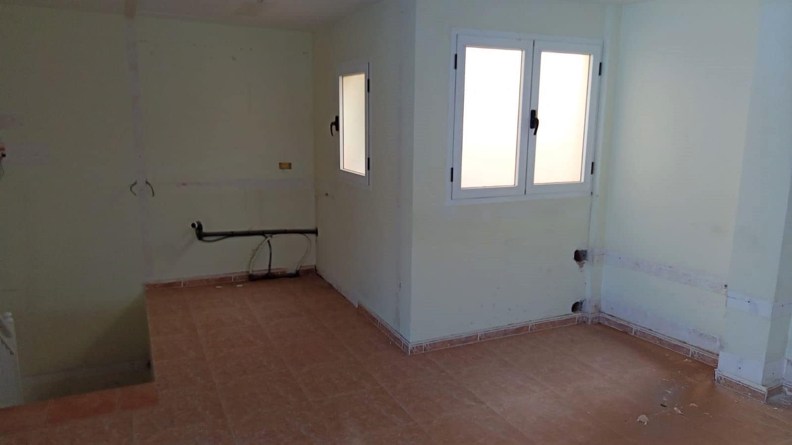 Commercial for sale in Puerto del Rosario - € 160,000 (Ref: 9964932)