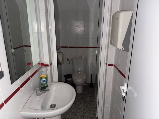 Commercial for sale in Puerto del Rosario - € 160,000 (Ref: 9966227)