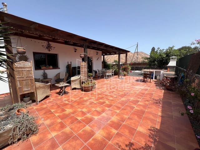 3 Zimmer Villa zu verkaufen in Villaverde, La Oliva - 475.000 € (Ref: 9966228)