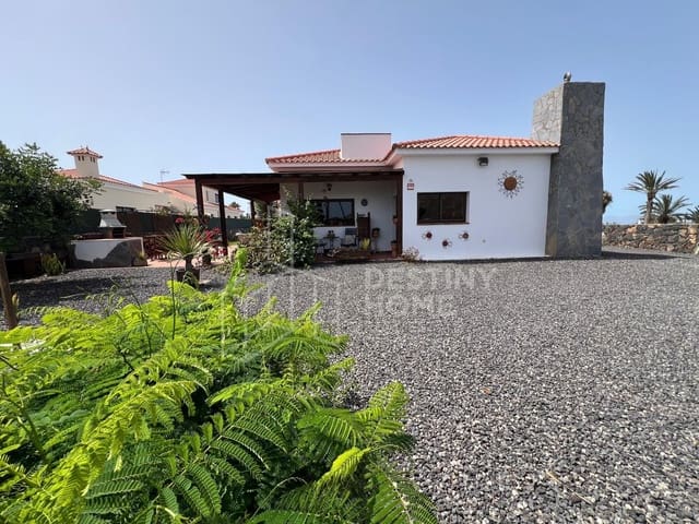 3 Zimmer Villa zu verkaufen in Villaverde, La Oliva - 475.000 € (Ref: 9966228)