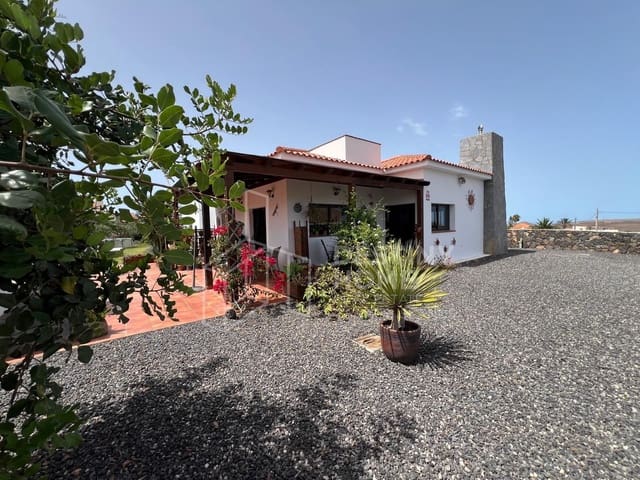 3 Zimmer Villa zu verkaufen in Villaverde, La Oliva - 475.000 € (Ref: 9966228)