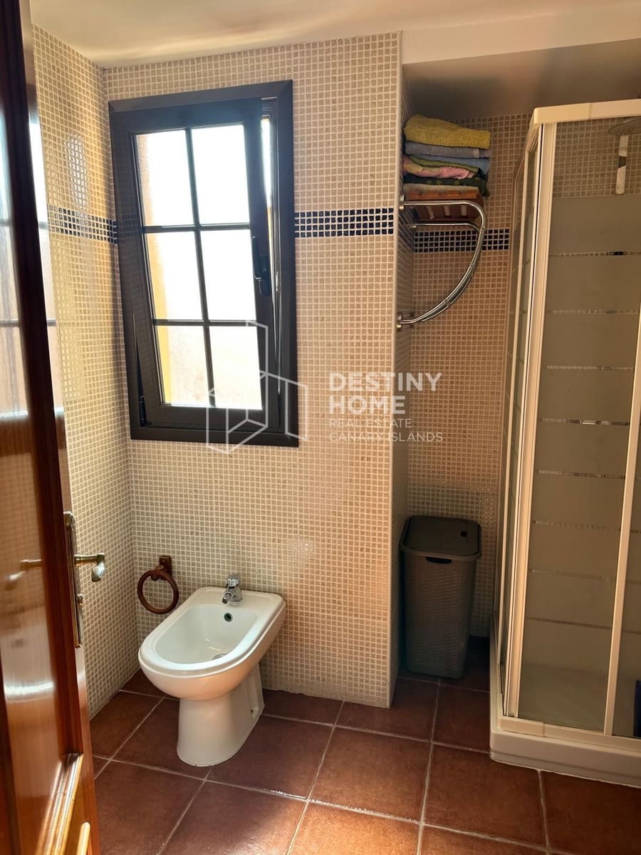 Chalet de 3 habitaciones en Puerto del Rosario en venta con garaje - 339.000 € (Ref: 9969252)