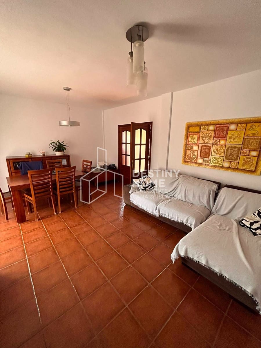 Chalet de 3 habitaciones en Puerto del Rosario en venta con garaje - 339.000 € (Ref: 9969252)