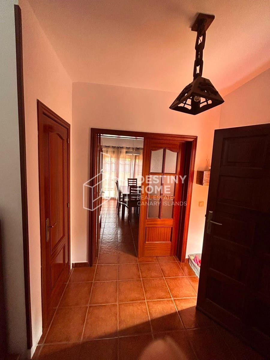 Chalet de 3 habitaciones en Puerto del Rosario en venta con garaje - 339.000 € (Ref: 9969252)