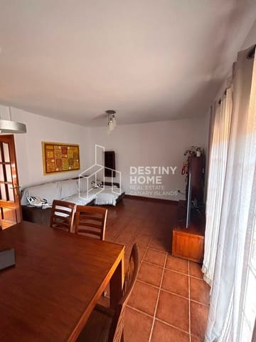 3 soverom Villa til salgs i Puerto del Rosario med garasje - € 339 000 (Ref: 9969252)