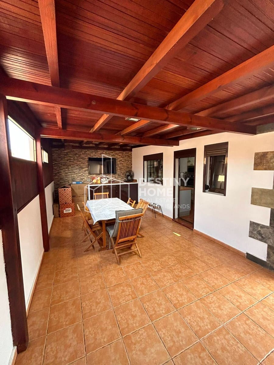 Chalet de 3 habitaciones en Puerto del Rosario en venta con garaje - 339.000 € (Ref: 9969252)