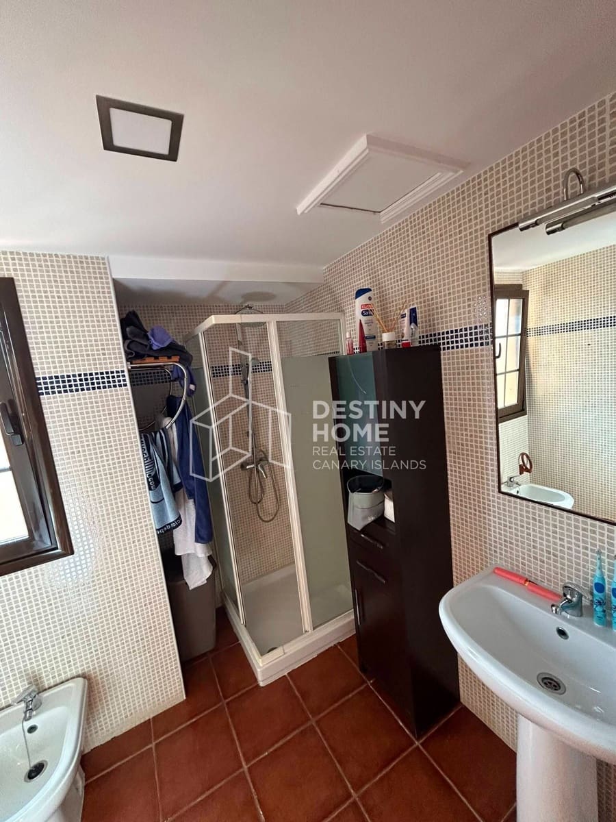 Chalet de 3 habitaciones en Puerto del Rosario en venta con garaje - 339.000 € (Ref: 9969252)