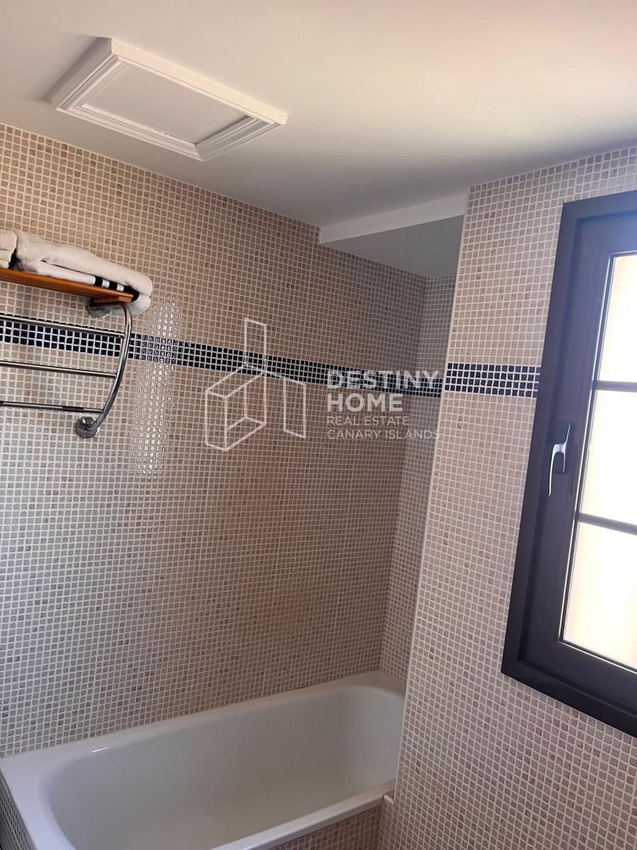 Chalet de 3 habitaciones en Puerto del Rosario en venta con garaje - 339.000 € (Ref: 9969252)