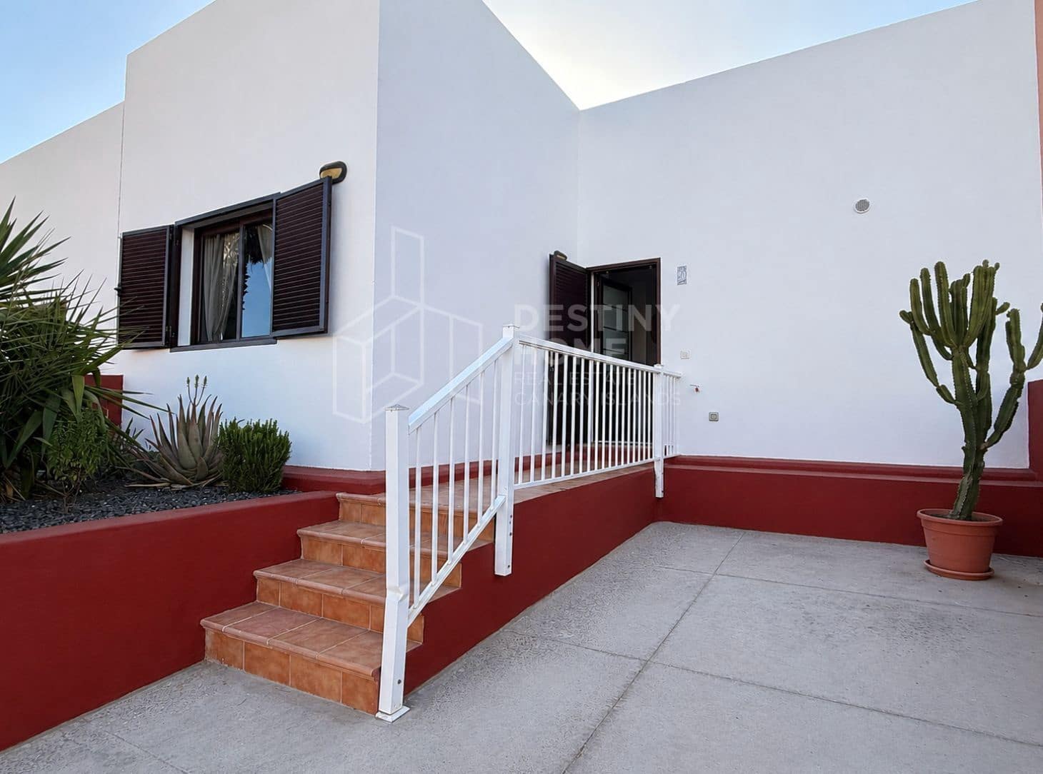 Pareado de 2 habitaciones en Corralejo en venta con piscina garaje - 315.000 € (Ref: 9974719)