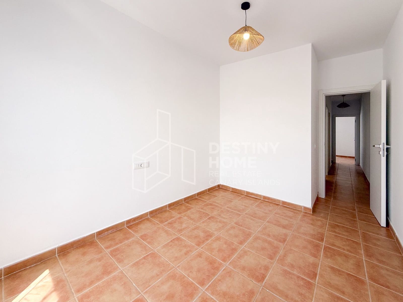 3 bedroom Townhouse for sale in La Oliva with garage - € 249,000 (Ref: 9976826)