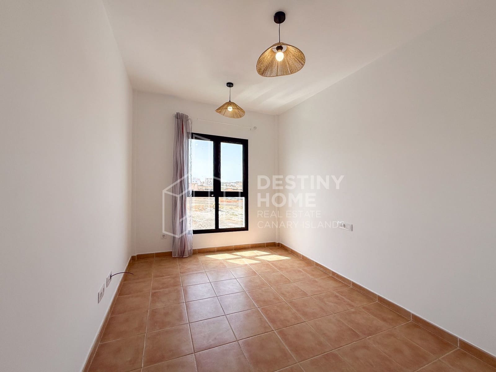 3 bedroom Townhouse for sale in La Oliva with garage - € 249,000 (Ref: 9976826)