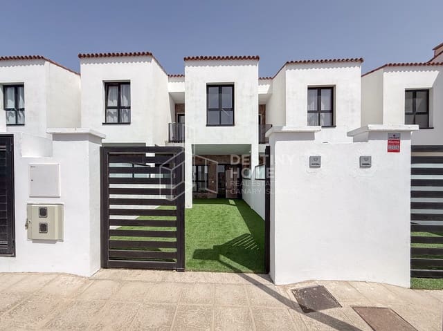 3 slaapkamer Huis te koop in La Oliva met garage - € 249.000 (Ref: 9976826)