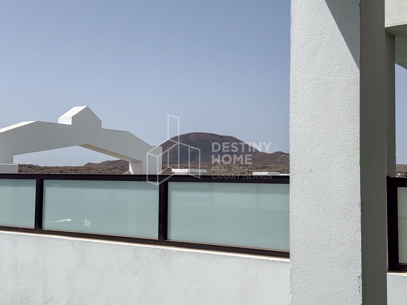 3 bedroom Townhouse for sale in La Oliva with garage - € 249,000 (Ref: 9976826)