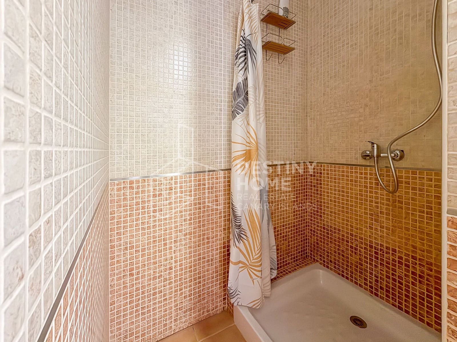 3 bedroom Townhouse for sale in La Oliva with garage - € 249,000 (Ref: 9976826)