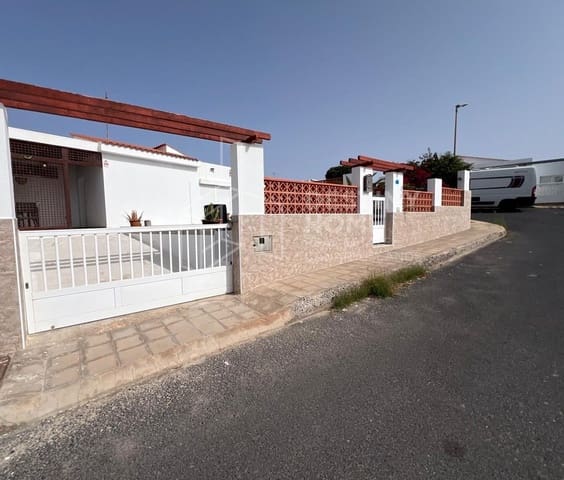 2 soveværelse Villa til salg i Parque Holandés, La Oliva med garage - € 315.000 (Ref: 9976827)